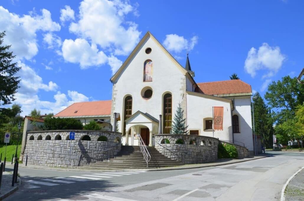 Prenos bogosluzja iz cerkve sv. Ane v Skofji Loki